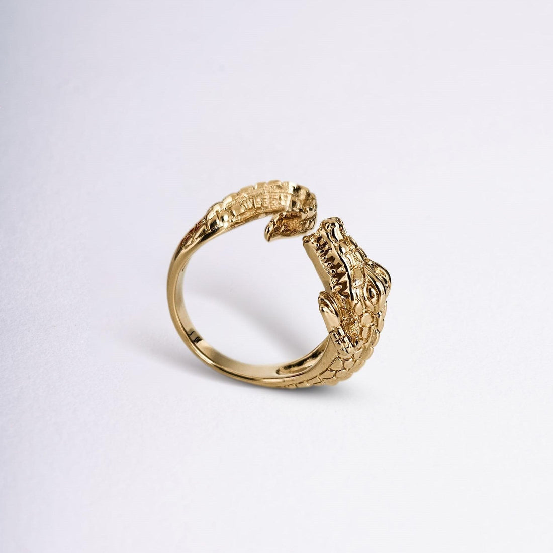 Bague alligator en plaqué or 18 carats - Bijou élégant et original